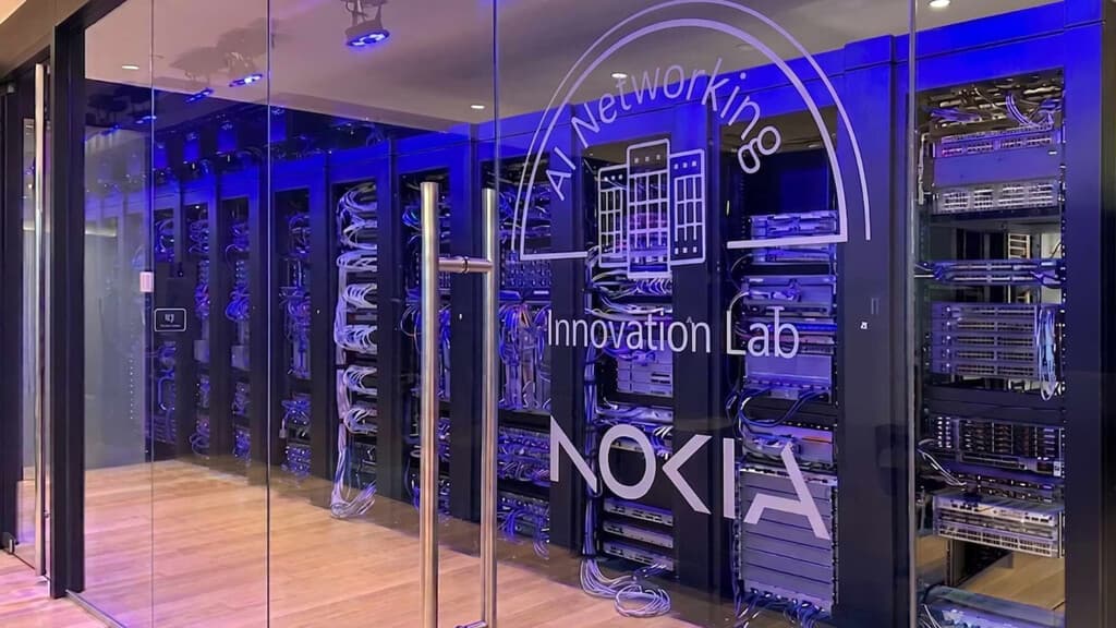Centro de datos moderno con servidores y tecnología avanzada en un entorno europeo