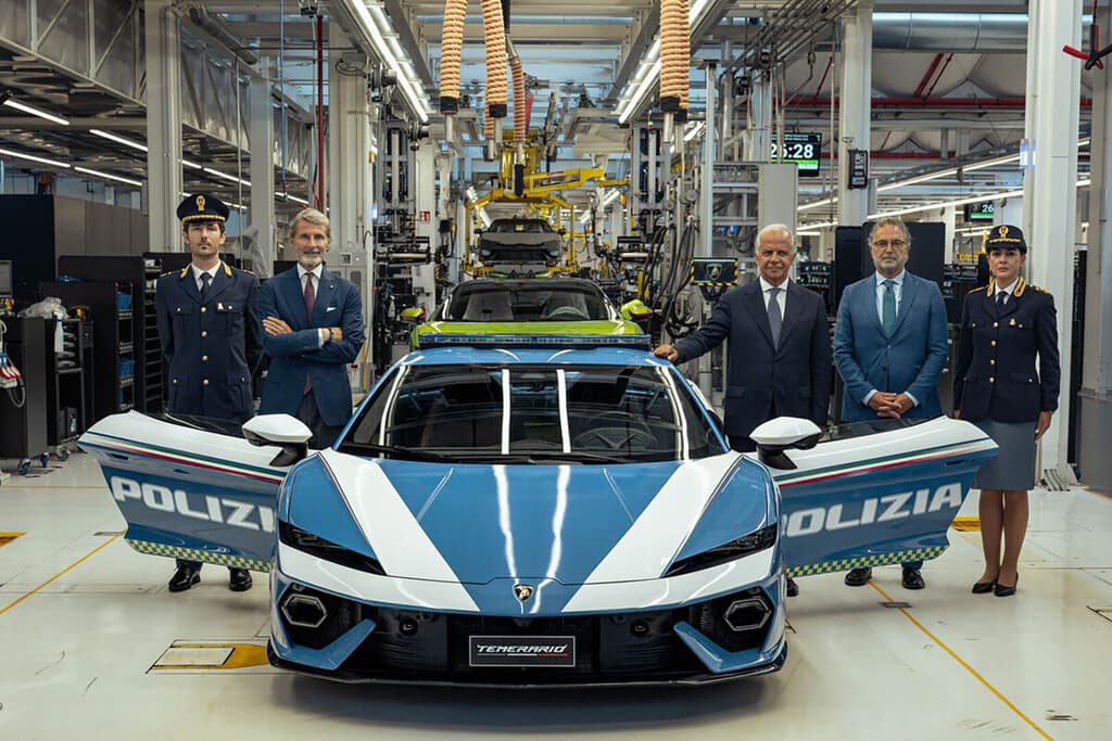 La policía italiana estrena un Lamborghini de 920 CV, pero no es para poner multas de tráfico